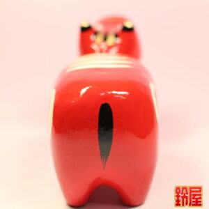 出産祝いの贈り物：赤べこの置物4